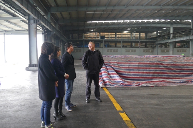 D:\老电脑D盘\WH\法律\调研\2017\新建文件夹\易旸副会长考察四川金象赛瑞化工股份有限公司厂区.JPG