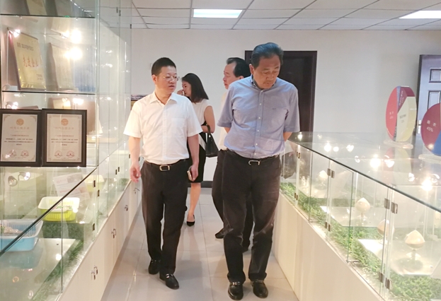 参观广元海天实业有限公司产品展览馆.jpg