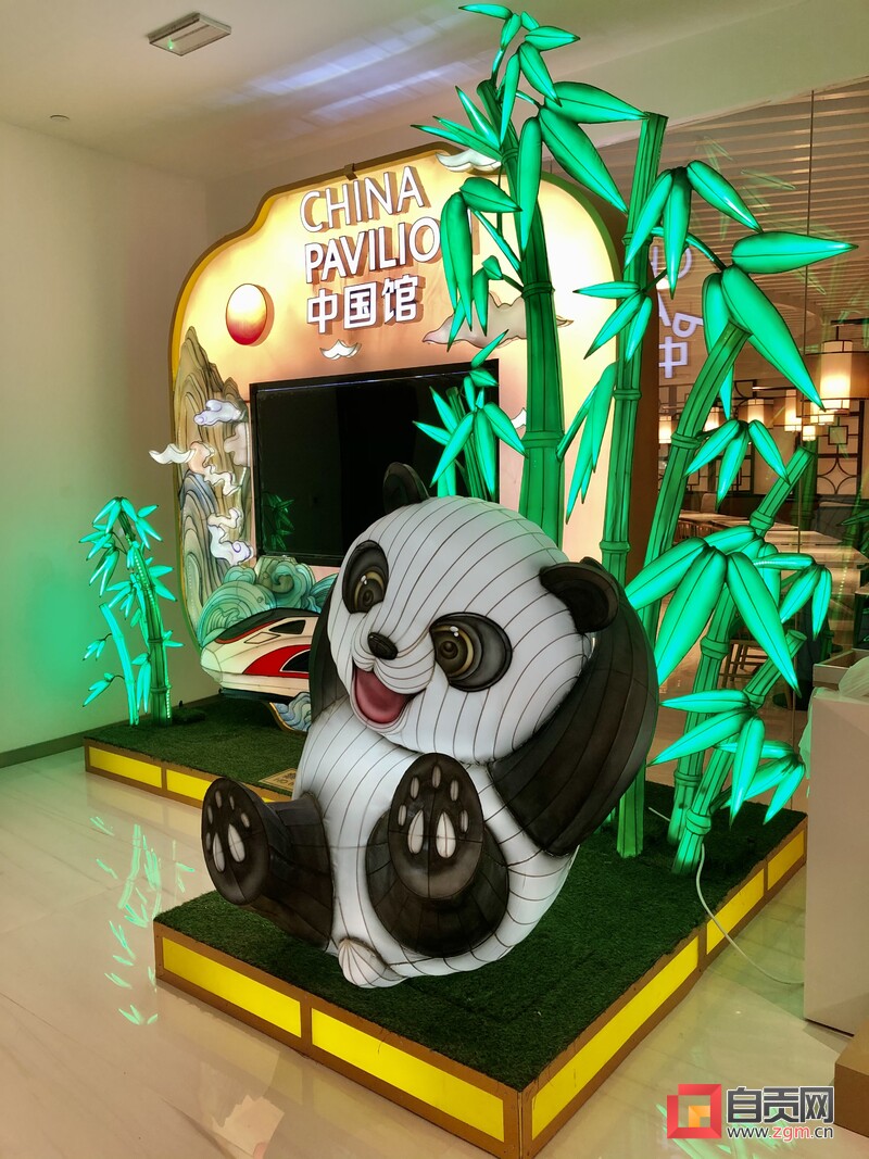 现场“中国力量”灯组“侧颜”
